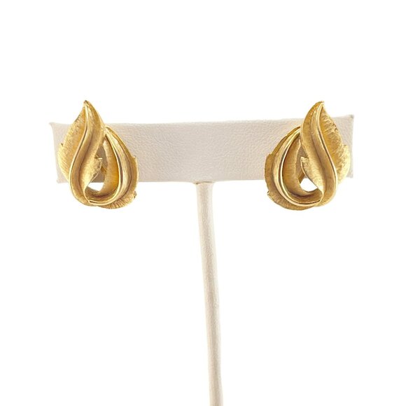 Trifari Vintage Gold-Tone Clip On Earrings With Leaf Motif Design - Picture 1 of 7